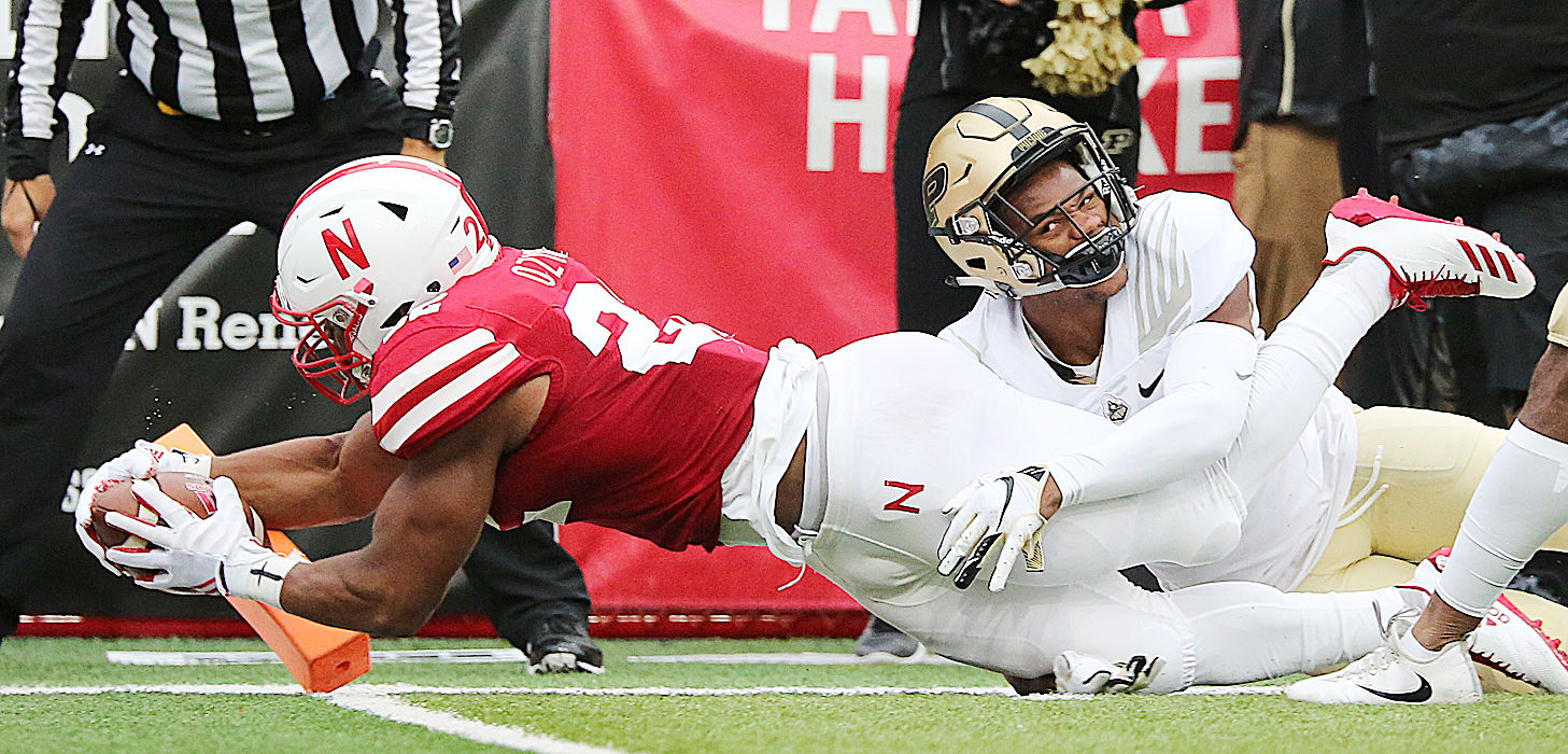 p10-01-18UNLfbPurdue2.jpg
